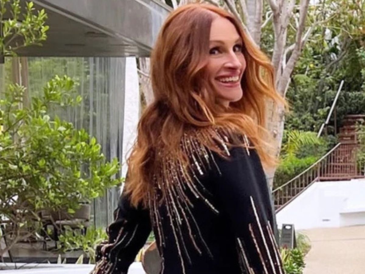 JULIA ROBERTS CRITIC'S CHOICE AWARDS COLOR BY KADI LEE HIGHBROW HIPPIE BLOG REDHEADS